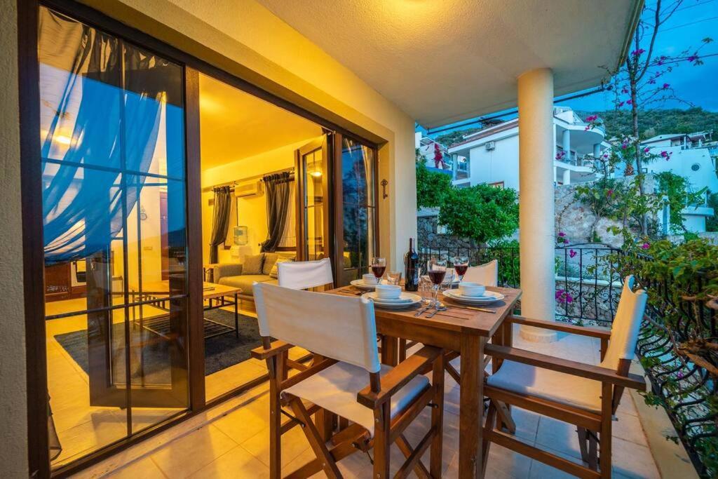 Azure Apartment With Sea View In Kalkan Exterior foto